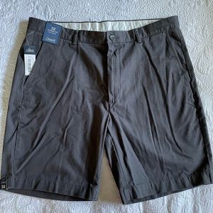 Roundtree &Yorke Men’s Shorts Flatfront Casuals 38 Classic Fit New with tags